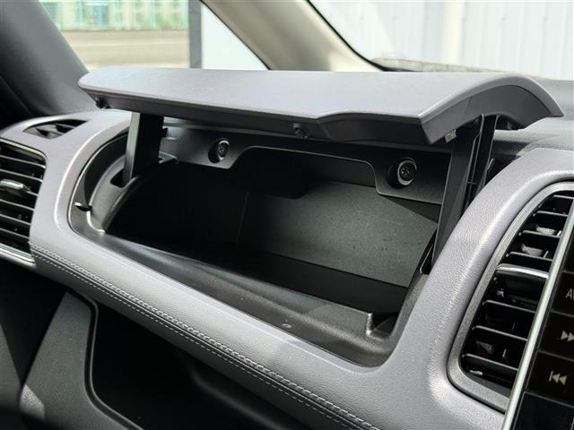 Nissan SERENA 2022 7429850-1