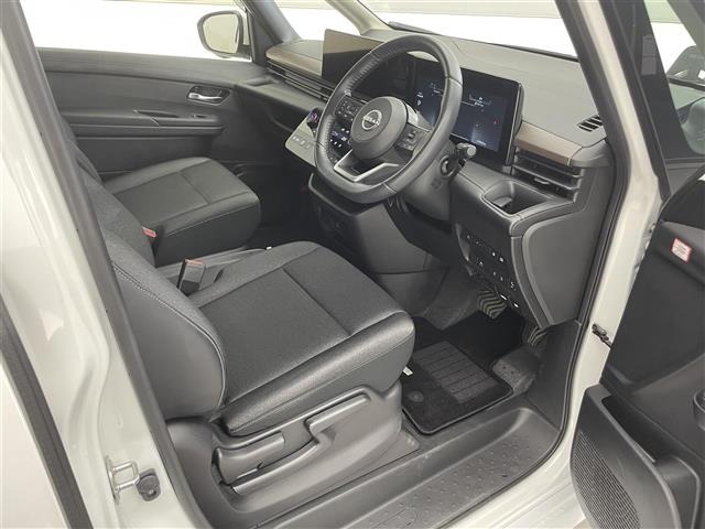 Nissan SERENA 2023 7429868-6