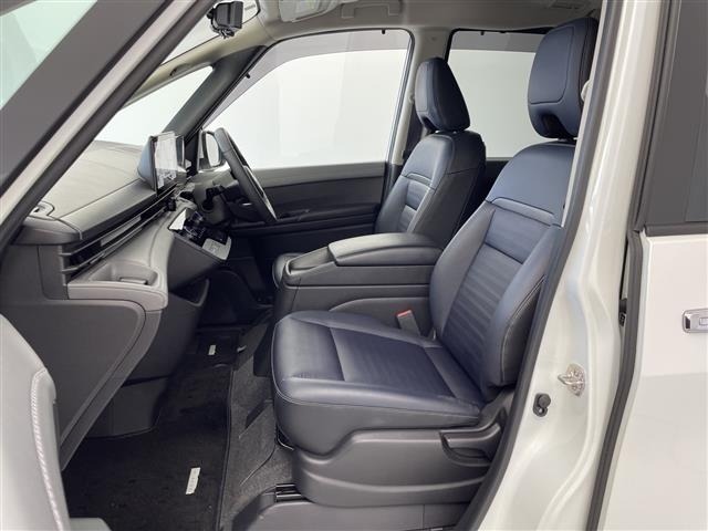 Nissan SERENA 2023 7429889-19