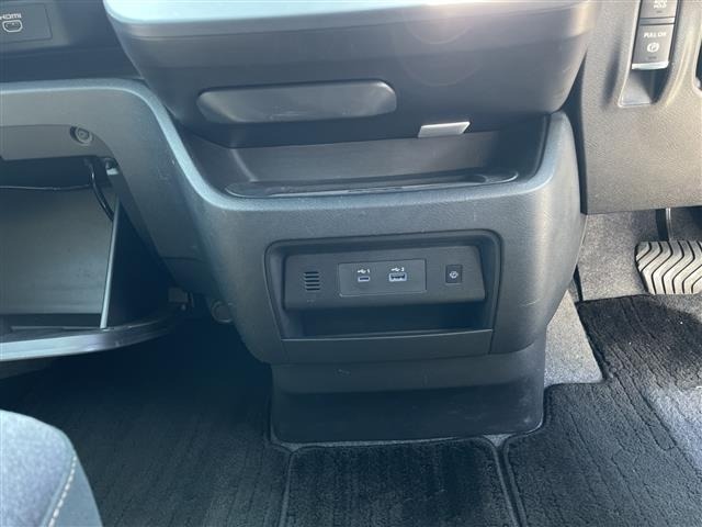 Nissan SERENA 2023 7429891-2