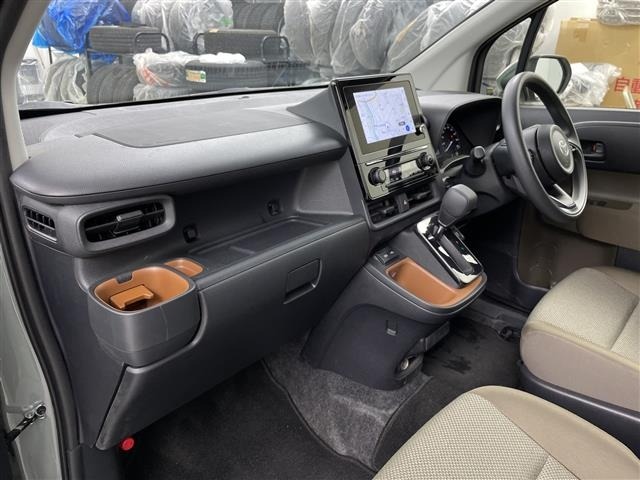 Toyota SIENTA 2025 7429287-6