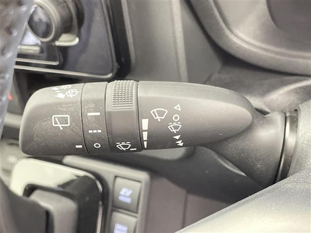 Toyota SIENTA 2025 7429340-1