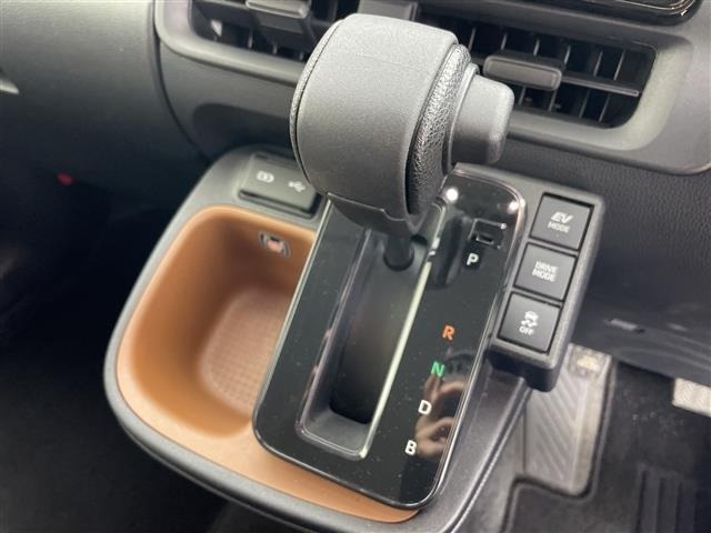 Toyota SIENTA 2025 7429529-11
