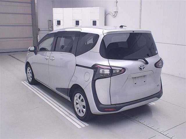Toyota SIENTA 2015 7429651-1