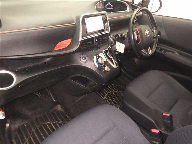 Toyota SIENTA 2015 7429660-4
