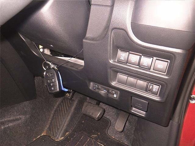 Toyota SIENTA 2024 7429683-8