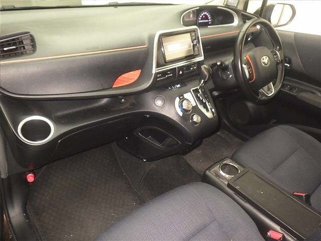 Toyota SIENTA 2016 7429684-4