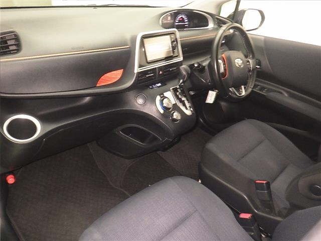 Toyota SIENTA 2017 7429689-4