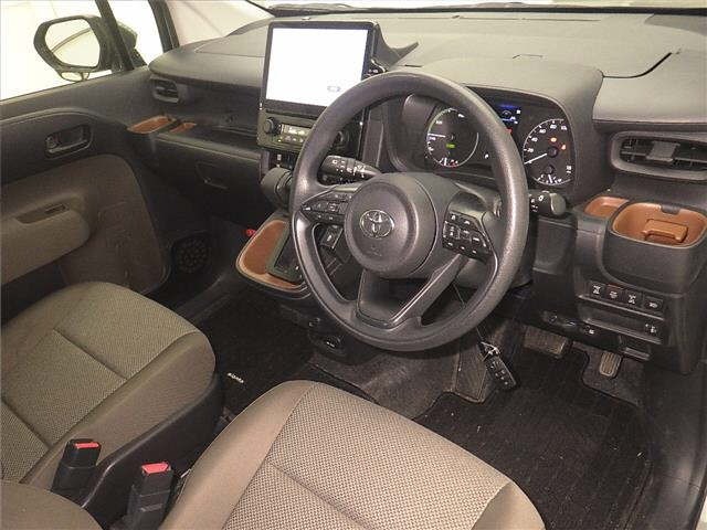 Toyota SIENTA 2024 7429693-3