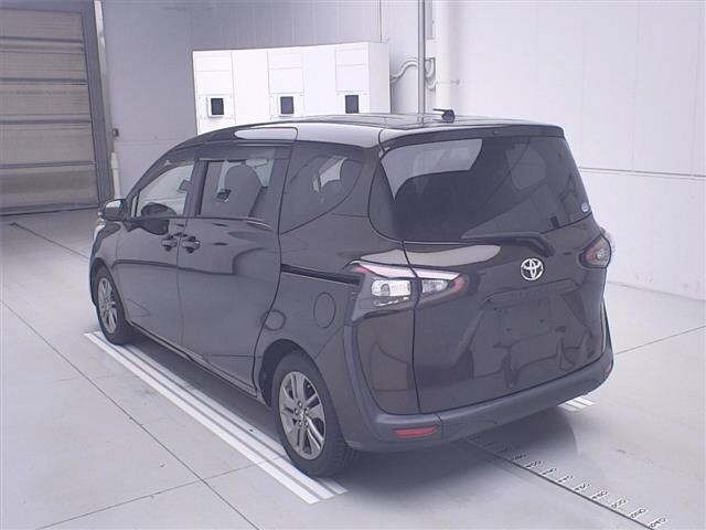 Toyota SIENTA 2015 7429695-1