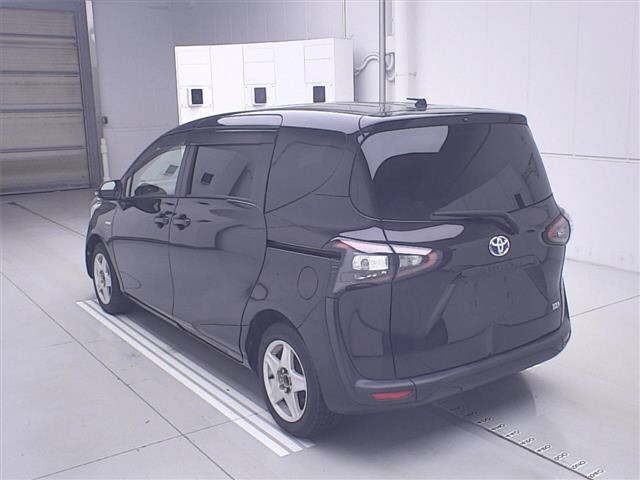 Toyota SIENTA 2017 7429699-1