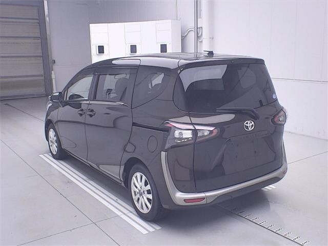 Toyota SIENTA 2017 7429700-1
