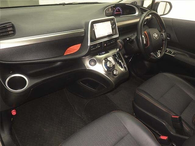 Toyota SIENTA 2017 7429700-4