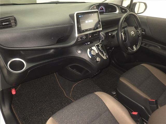 Toyota SIENTA 2020 7429705-4