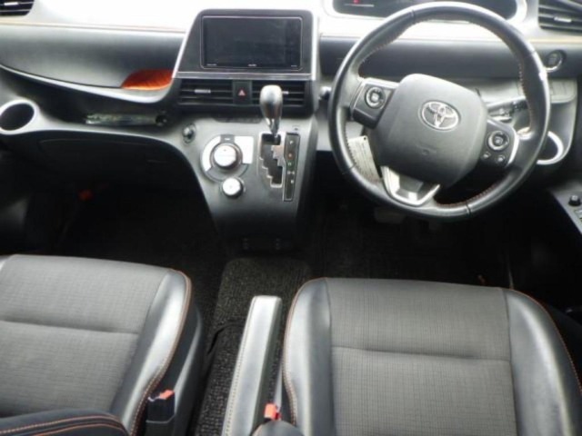 Toyota SIENTA 2018 7429722-3