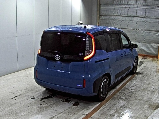 Toyota SIENTA 2022 7429727-5