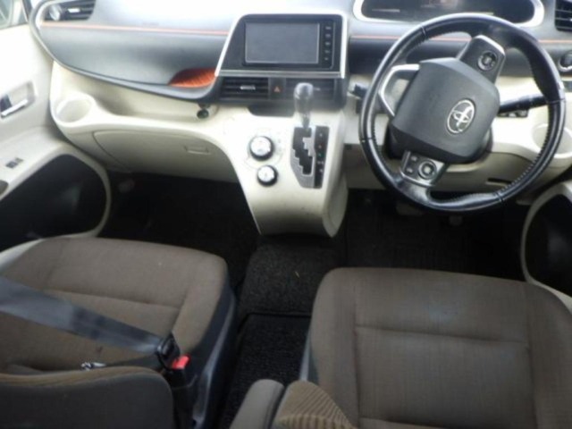 Toyota SIENTA 2016 7429731-3