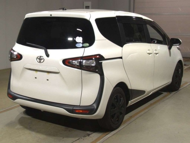 Toyota SIENTA 2018 7429734-1