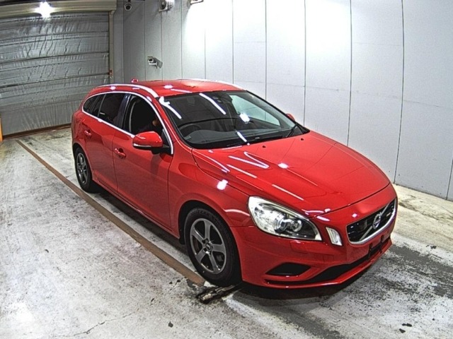 Volvo V60 2012 7428104-0