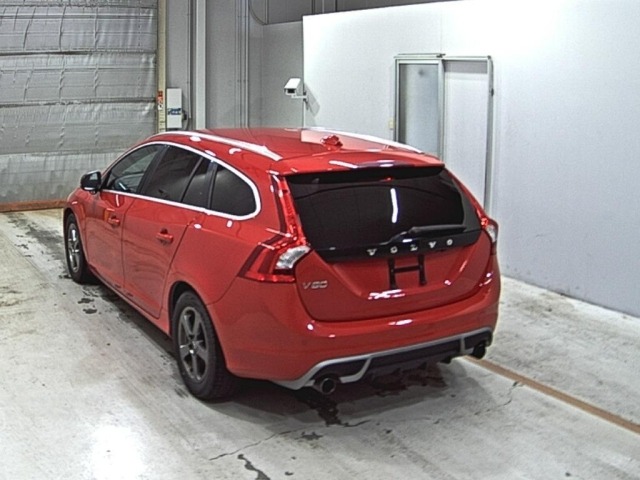 Volvo V60 2012 7428104-1
