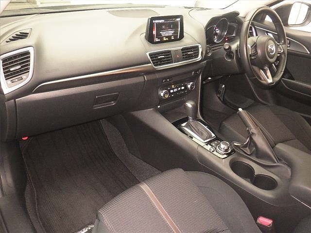Mazda AXELA 2018 7435948-4