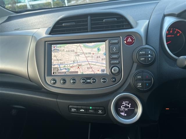 Honda FIT 2010 7431518-19