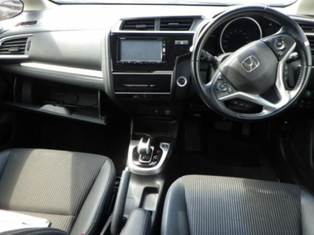 Honda FIT 2017 7431898-3