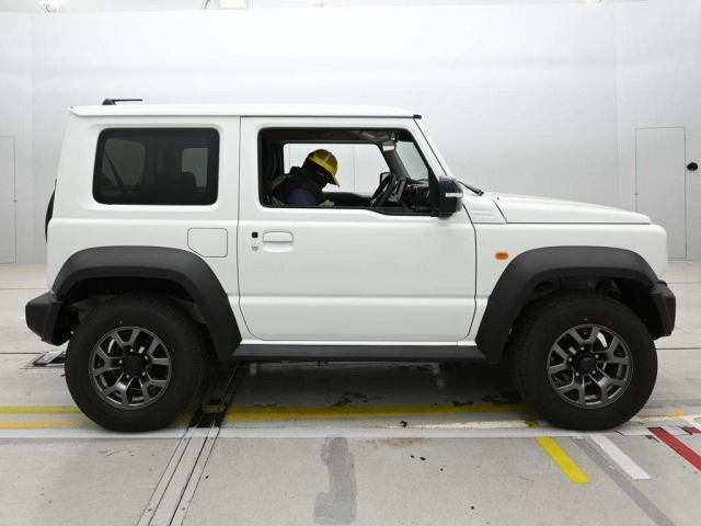 Suzuki JIMNY SIERRA 2025 7441412-3