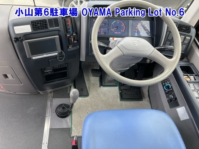 Hino MELPHA 2015 7448206-5