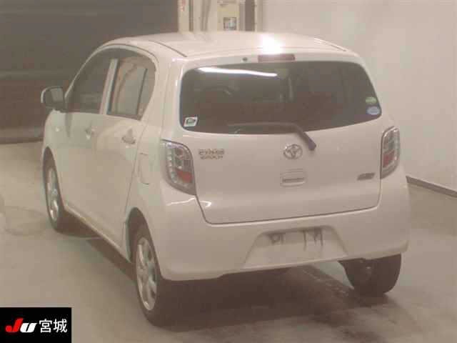 Toyota PIXIS EPOCH 2013 7430633-1