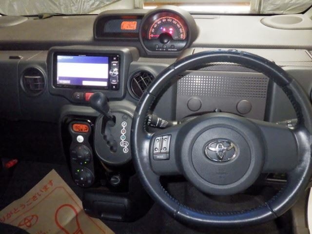 Toyota PORTE 2015 7430235-4