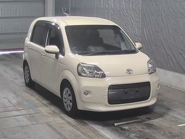 Toyota PORTE 2015 7430235-7