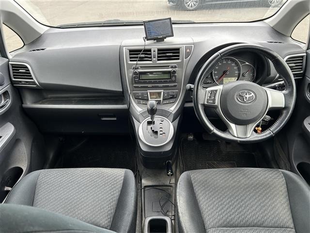 Toyota RACTIS 2012 7457883-2