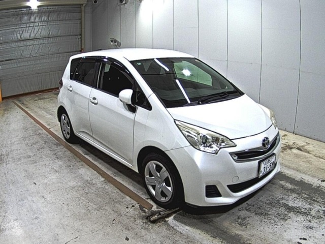 Toyota RACTIS 2016 7457936-0