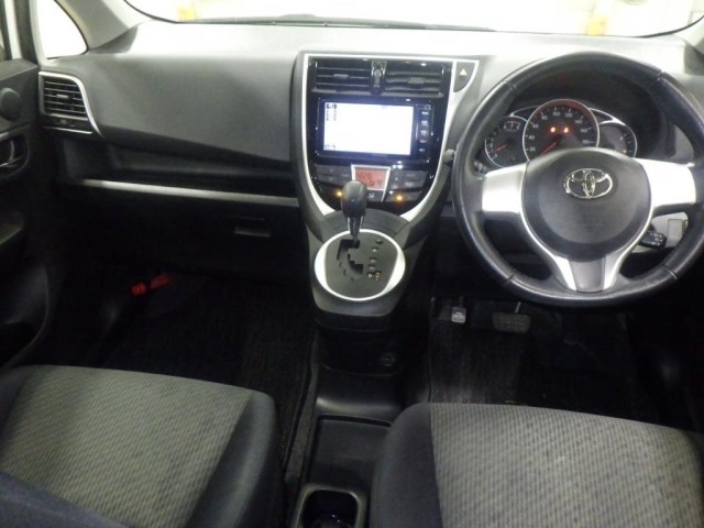 Toyota RACTIS 2016 7457936-3