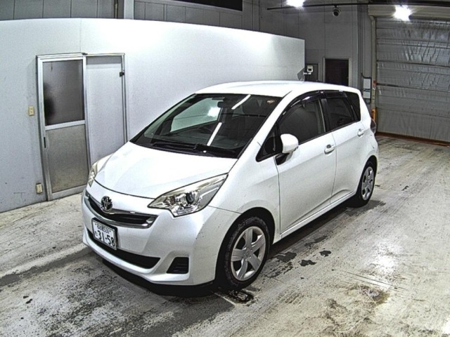 Toyota RACTIS 2016 7457936-4