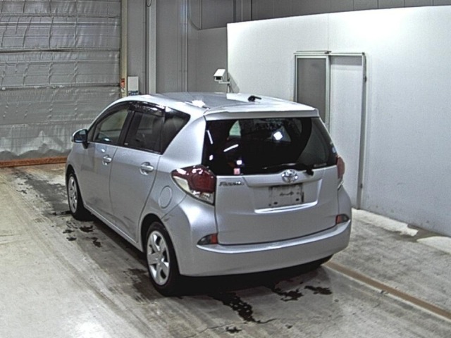 Toyota RACTIS 2016 7457982-1