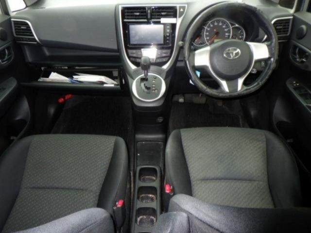 Toyota RACTIS 2016 7457982-3