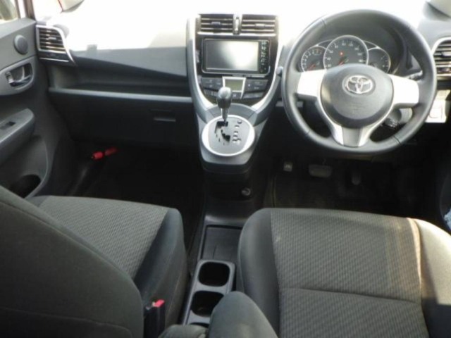 Toyota RACTIS 2014 7457983-3