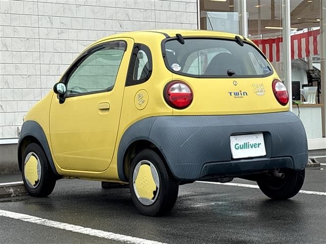 Suzuki TWIN 2004 7442973-13