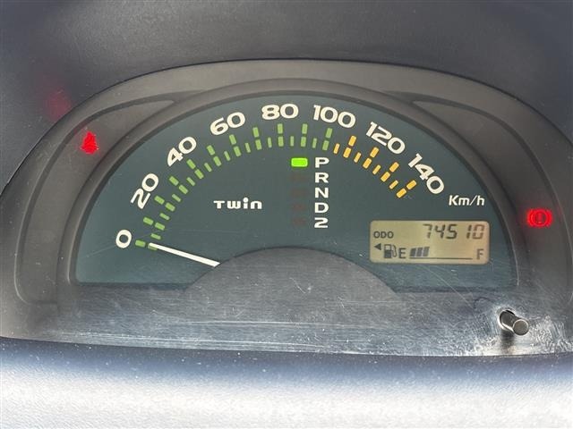 Suzuki TWIN 2004 7442973-19