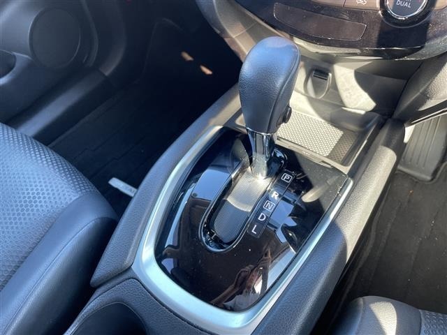 Nissan X-TRAIL 2018 7436238-10