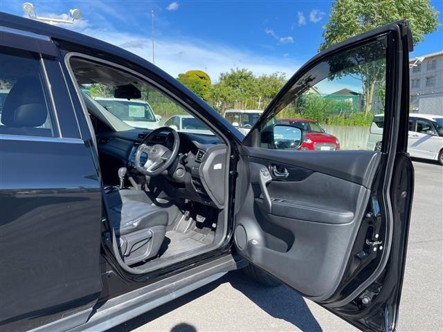 Nissan X-TRAIL 2018 7436238-12
