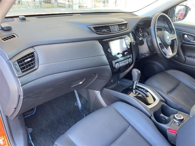 Nissan X-TRAIL 2018 7436542-10