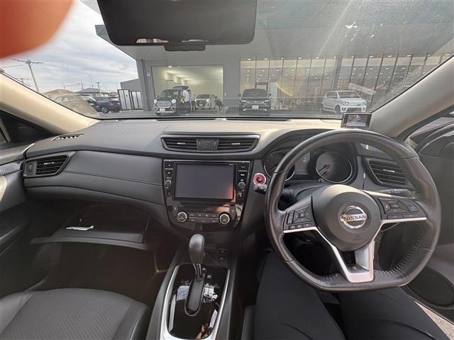 Nissan X-TRAIL 2018 7436565-2