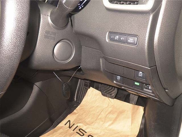 Nissan X-TRAIL 2015 7436650-9
