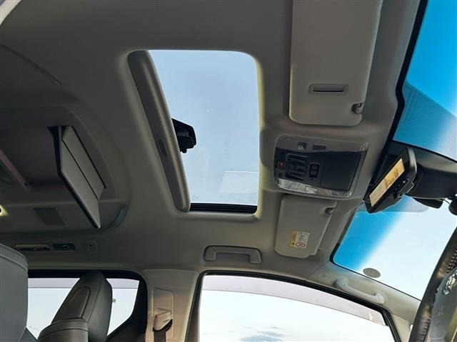 Toyota ALPHARD 2018 7483311-17