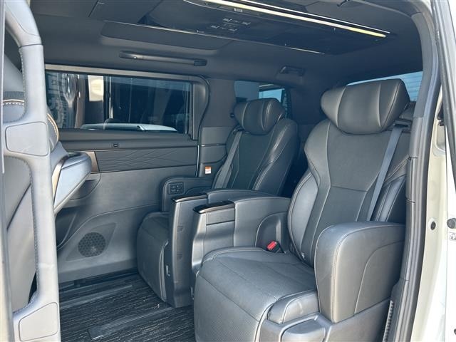 Toyota ALPHARD 2023 7483531-6