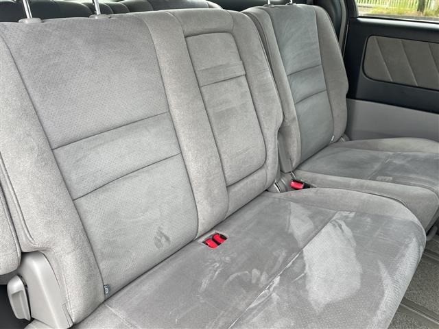 Toyota ALPHARD 2004 7483600-8