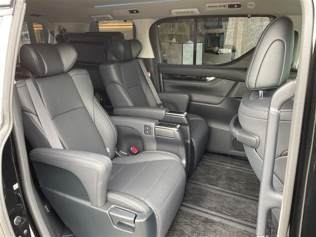 Toyota ALPHARD 2022 7483656-9